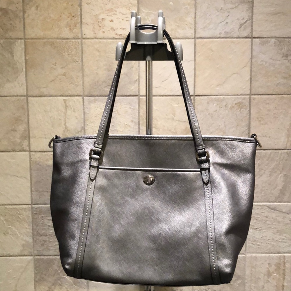 Coach leather pocket tote in silver/pewter